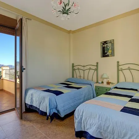 Villa Sleeps 8 Pool Air Con Wifi Nerja